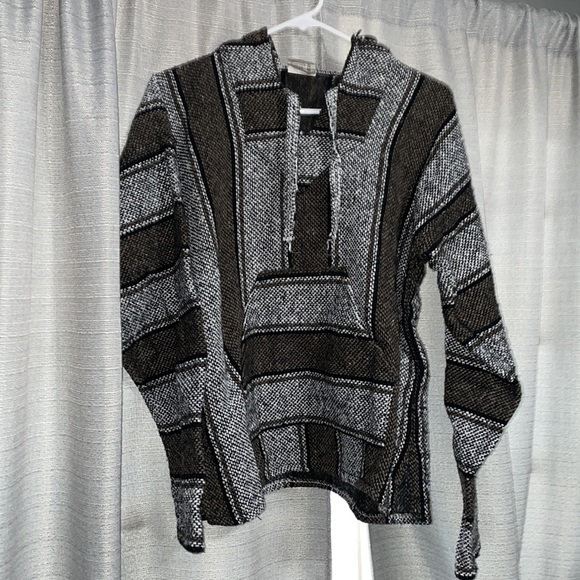 Poncho hoodie - Picture 3 of 3